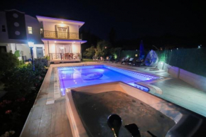 Marmaris'te Özel Havuzlu Villa